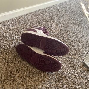 Air Jordan 1 Bordeaux